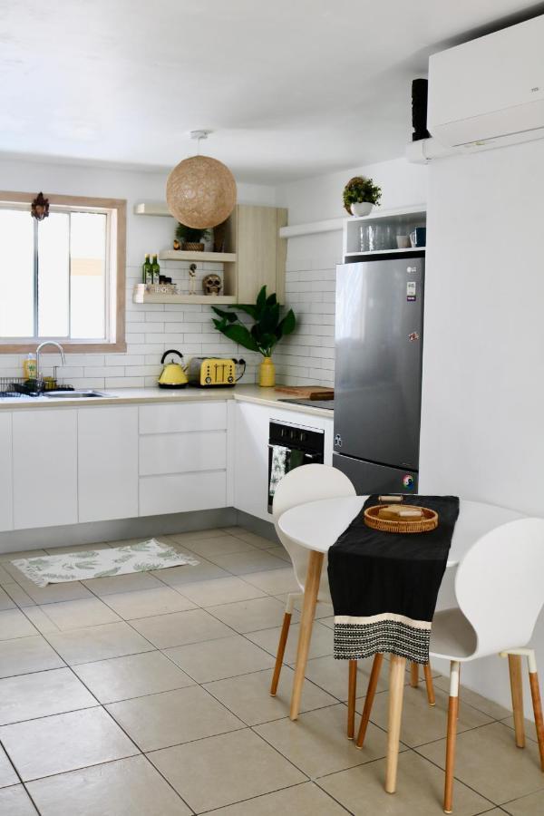 Surf Shack In Iconic Rainbow Bay - Coolangatta Qld